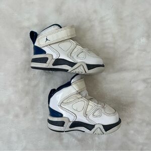 Nike Air Jordan Flight Club Toddler Size 3c White and blue. Good condition!